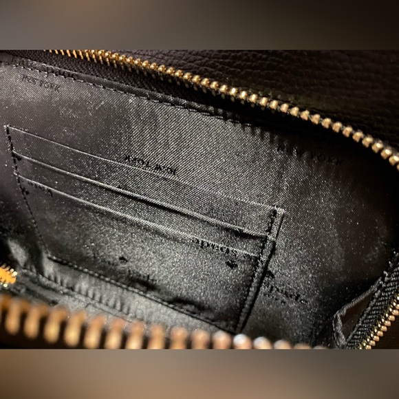 Kate Spade Kristi Medium Flap Backpack (9in H x 10in L - 5in W) [LIKE NEW] - Picture 7 of 9